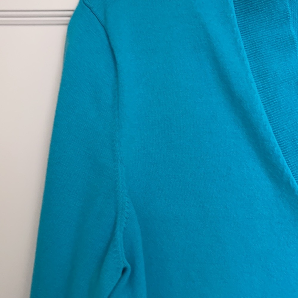 Talbots v-neck sweater EUC in cotton - size Medium in a gorgeous turquoi… - Picture 4 of 8